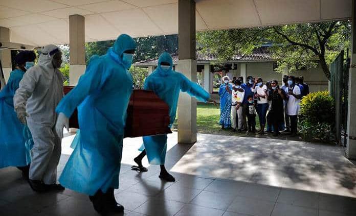 OMS anticipa hasta seis meses 'muy duros' de pandemia pese a las vacunaciones
