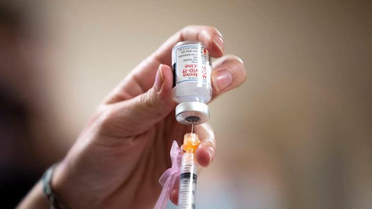 Canadá aprueba el uso de la vacuna de Moderna contra COVID-19
