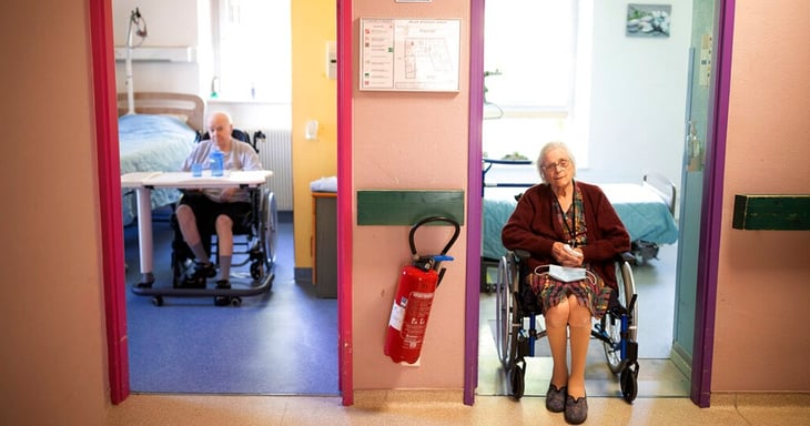 Mujer de 101 años, residente en un asilo, vacunada por adelantado