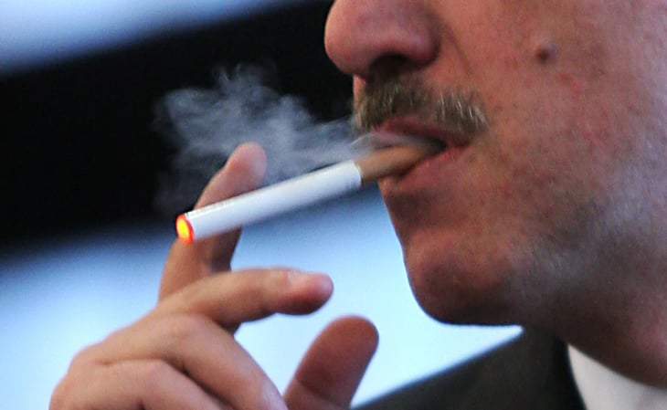 PAN presenta iniciativa para alertar riesgo de Covid por el cigarro
