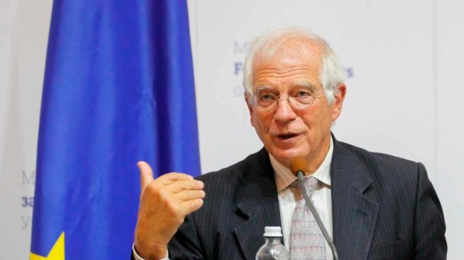 Borrell: la desinformación desde Rusia busca vender su vacuna anticovid