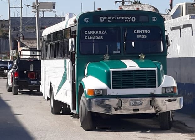 Choca camión de la Del Río en Monclova