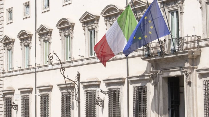 Italia considera bajo control la curva de contagios y suma otros 23,477 casos