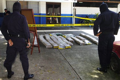 Las autoridades de El Salvador decomisaron 2.93 toneladas de droga en 2020