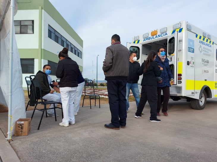 Sufren reacciones empleados de la salud de la Región Centro con vacuna contra el COVID-19