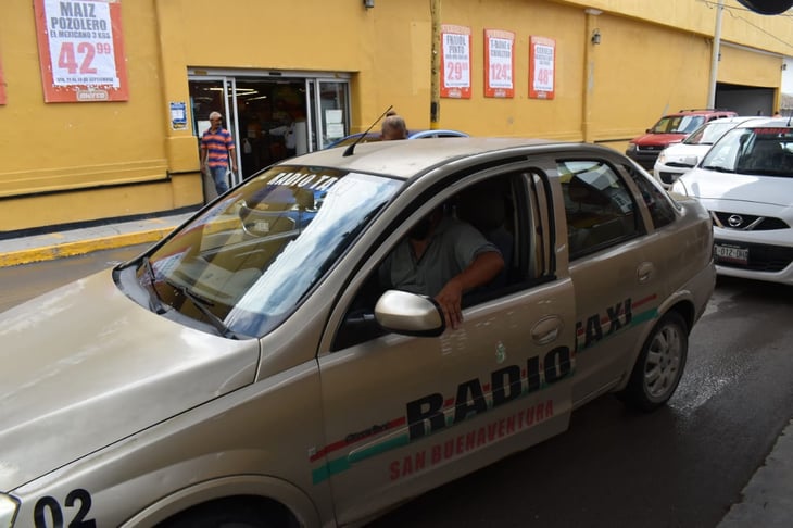 Operan taxis de 'San Buena’ en condiciones inseguras