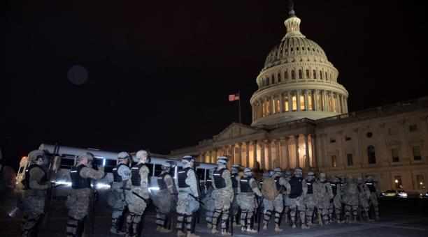 El Congreso retomará su sesión sobre las elecciones tras asalto al Capitolio