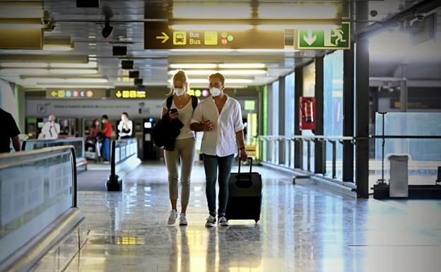 Bélgica mantiene medidas contra la COVID y refuerza los controles de viajes