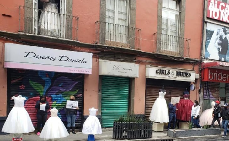 Exigen reanudar actividades los comerciantes de la 'calle de la novias' 