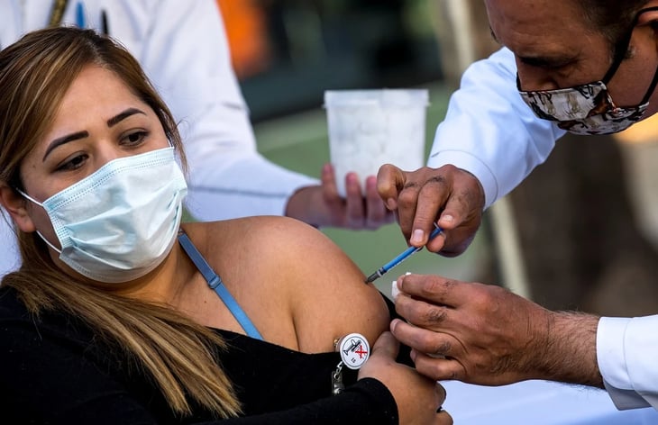 Arranca la vacunación masiva en todo el país