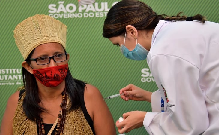 Por emergencia, Brasil autoriza vacunas chinas y anglo-suecas