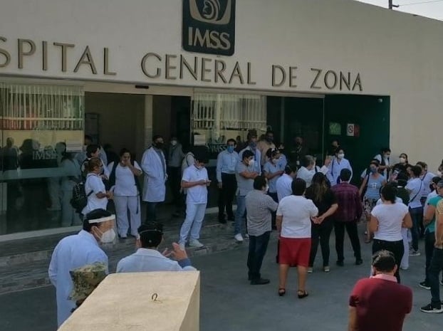 'Fake news' provoca saturación de IMSS en Oaxaca por adultos mayores