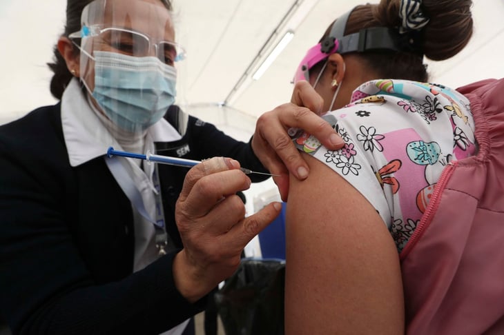 Magistrados revierten sentencia de juez para ampliar vacunación en México