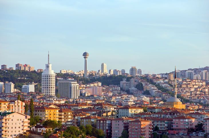 Ankara confía en resolver conflicto mediante diálogo, tras reunión con Grecia