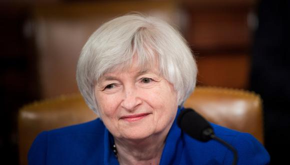 Senado de EU confirma a Janet Yellen como secretaria del Tesoro