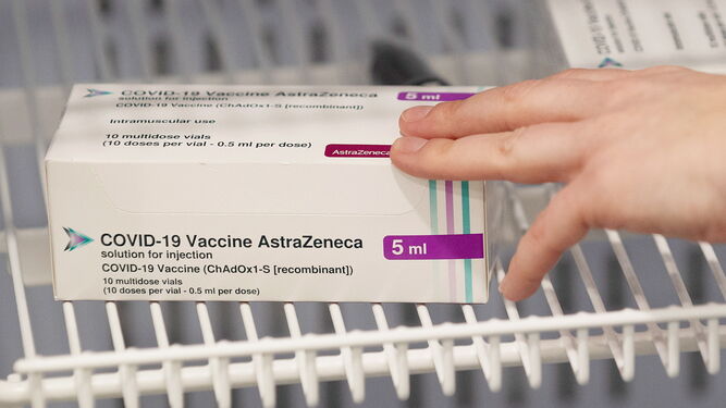 Bruselas autoriza el uso de la vacuna de AstraZeneca en la UE