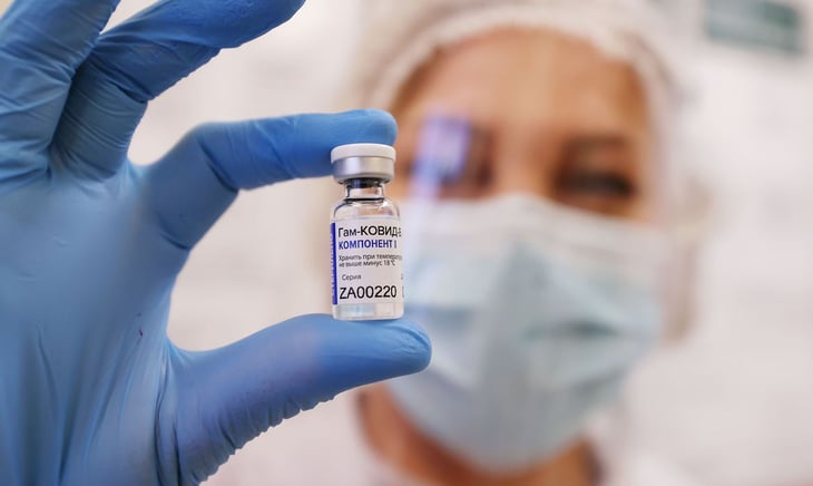 Brasil ya fabrica 9 millones de vacunas y recibe insumos para 3 millones más
