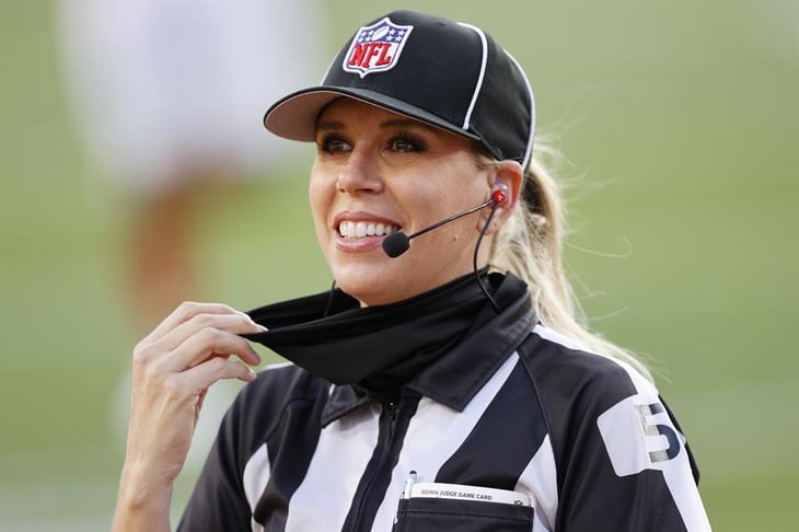 Sarah Thomas es la primera mujer árbitro en un Super Bowl