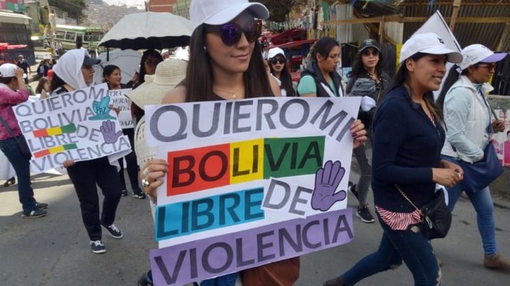 Activistas rechazan cambios a ley sobre violencia contra la mujer en Bolivia