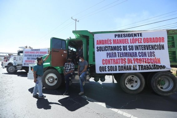 Transportistas protestan contra 'contratos de protección'