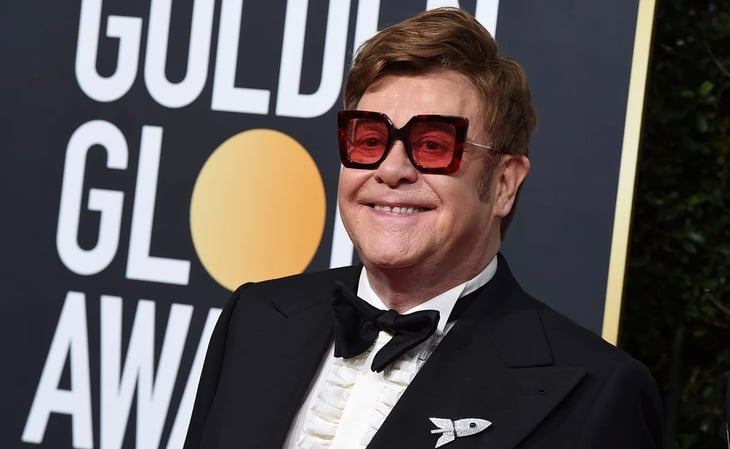 Elton John y Michael Caine se enfrentan por vacuna anti-Covid