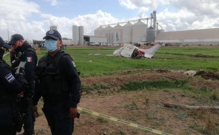 Se desploma avioneta en Sinaloa; mueren tres personas