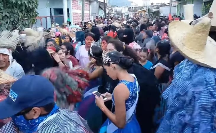 Celebran por 5 días carnaval Tacuate en Santa María Zacatepec, Oaxaca