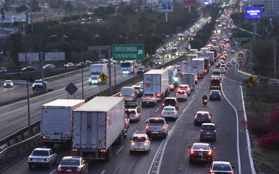 Abren de nuevo registro para vehículos de carga pesada en Querétaro