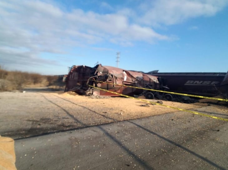 Descarrilan 11 vagones de ferrocarril en Nava