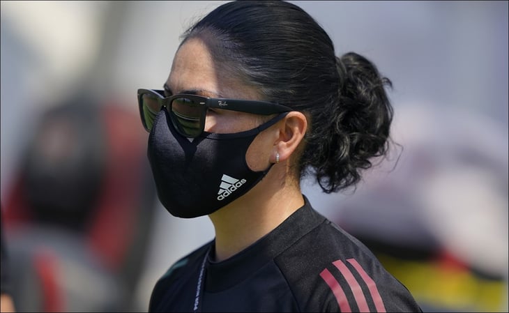 Mónica Vergara se va 'muy contenta' tras debutar en la Selección