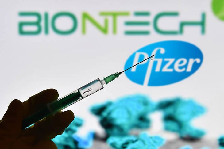 Ecuador recibe tercer lote de vacunas de Pfizer para plan piloto contra covid