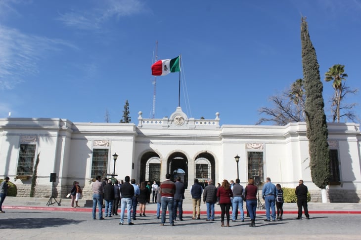 Festejan 200 aniversario de la Bandera de México