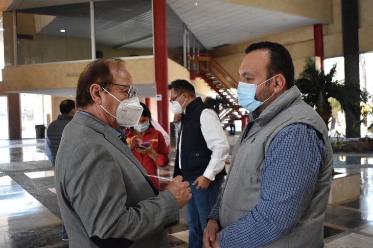Amagan odontólogos con una manifestación en Monclova