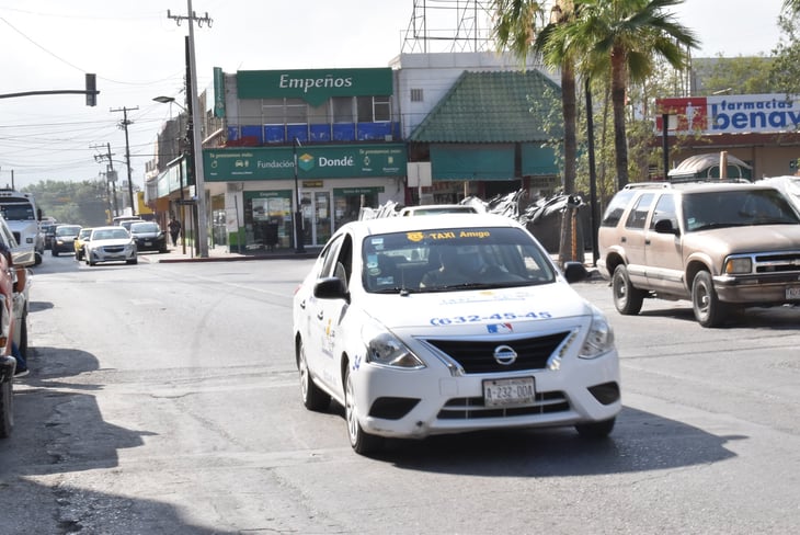 Pese a ‘gasolinazos’ taxistas no incrementarán sus tarifas
