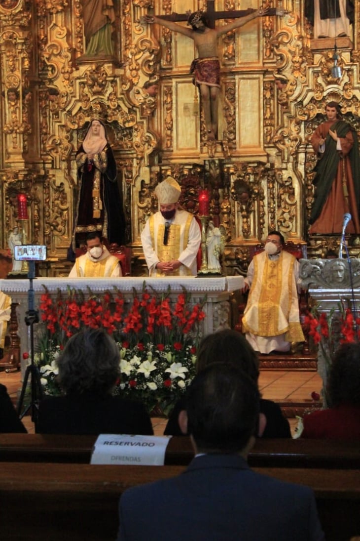 Avala obispo a nuevo párroco en la iglesia San Francisco de Asís