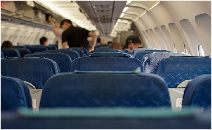 Sobrecargos de Aeromar exigen revisión salarial
