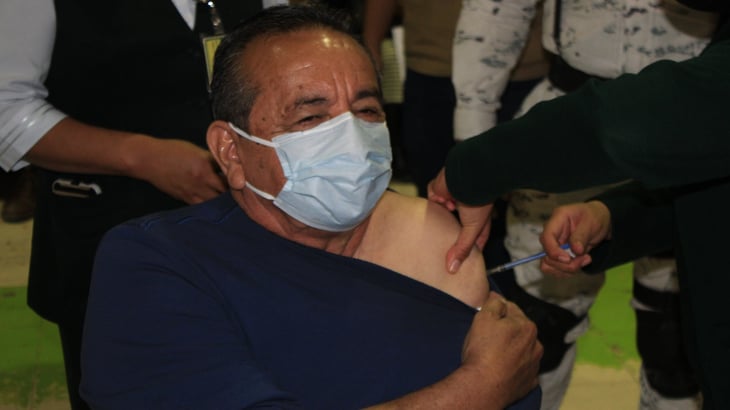 “No tengan miedo a  vacunarse”: Alcalde  Agustín Ramos Pérez 