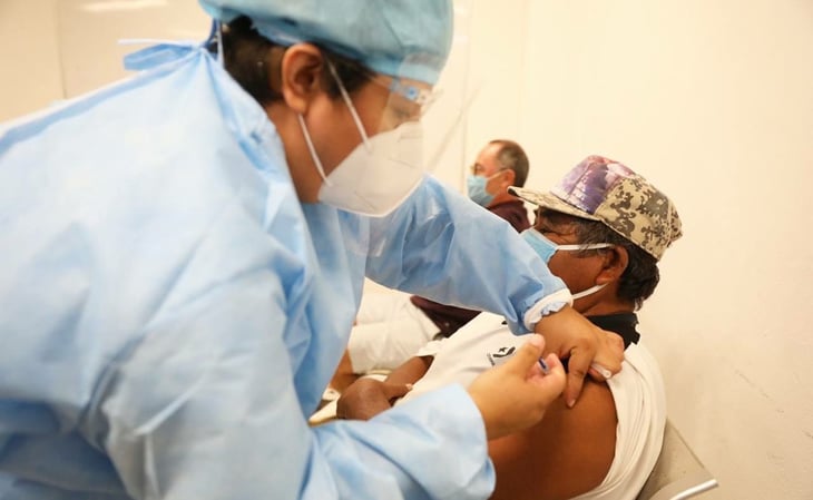 Inicia vacunación de adultos mayores en tres municipios de Yucatán