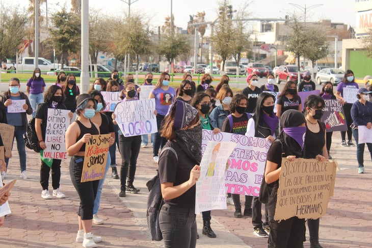 Feministas piden respeto y vida libre  de violencia en Monclova