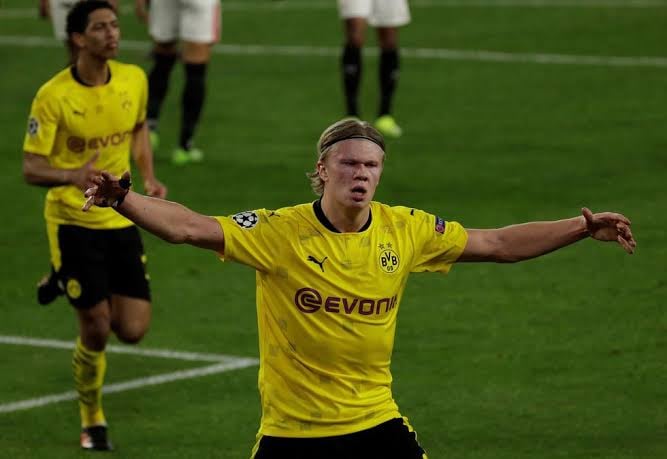 Borussia Dortmund lo gana 1-0 al medio tiempo sobre Sevilla