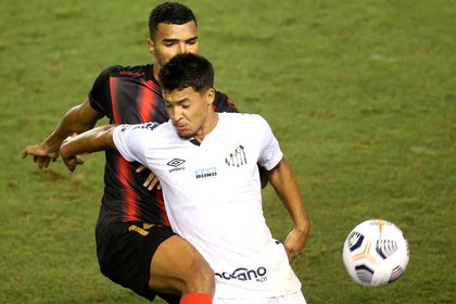 2-1. El Santos de Holan debuta con una victoria sobre el Lara pese a bajas
