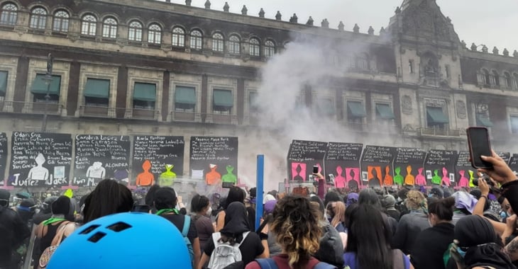 Marcela Figueroa: 'Hubo gas en marcha 8M, pero no provino de policía de CDMX'