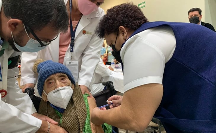 Doña América tiene 106 años y ya se vacunó contra Covid en Chiapas