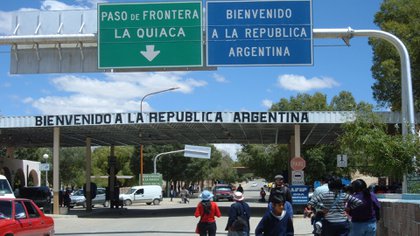 Gobierno argentino dice que decreto migratorio de Macri dejó libres a narcos