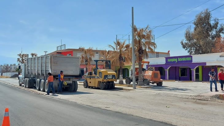Cierran constructoras calles sin autorización en Frontera