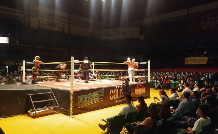 Regresó la lucha libre con aficionados en Guadalajara