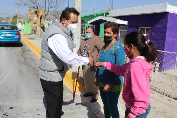 Reciben ciudadanos calle pavimentada en Castaños