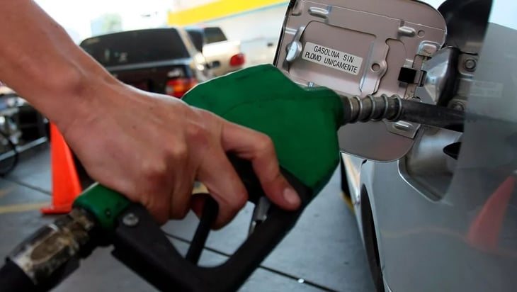 Incrementos de 20 centavos diarios sufre precio de gasolina en la Región Centro 