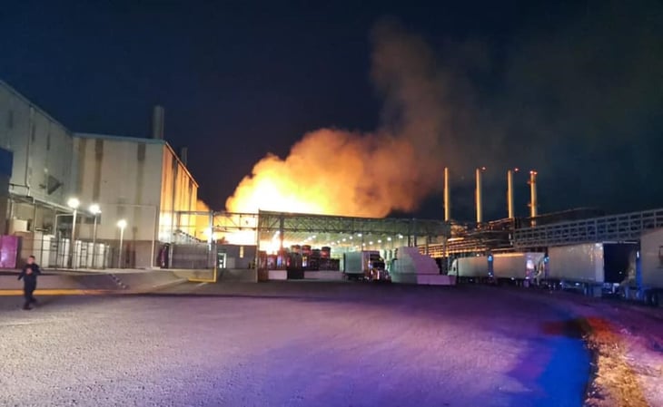 Se incendia la papelera Kimberly Clark en San Juan del Río
