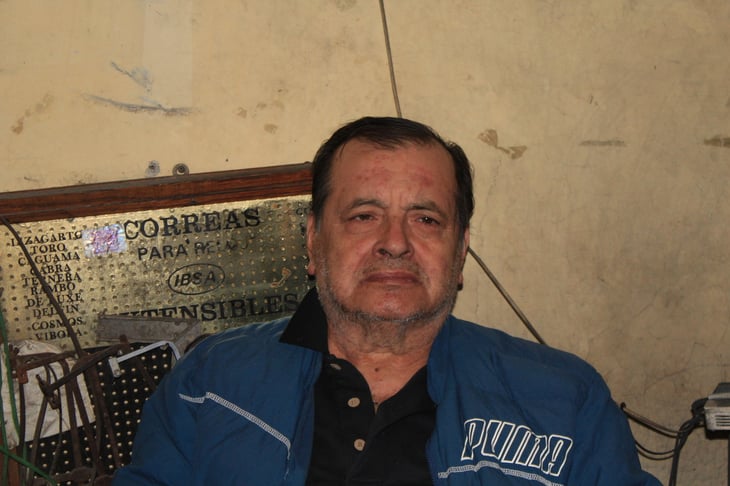 Entre joyas y diamantes, Don José labra su vida en Monclova